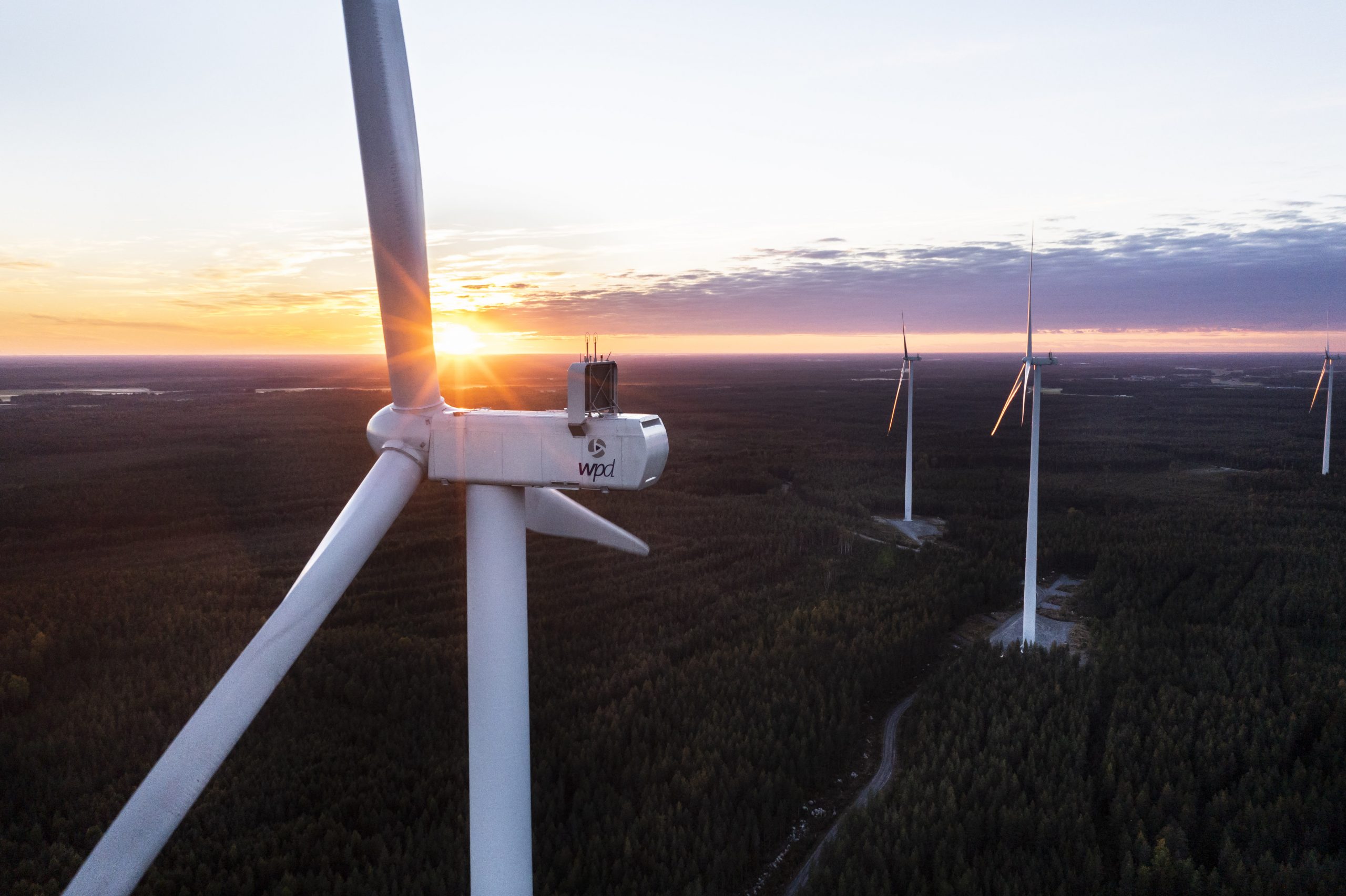 Image of windfarm near Kannus, Finland.